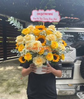 Giỏ Hoa Hướng Dương Phối Hồng Vàng Kem