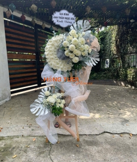 Kệ Hoa Chia Buồn Vòng Trắng Phối Hồng Kem Hai Tầng