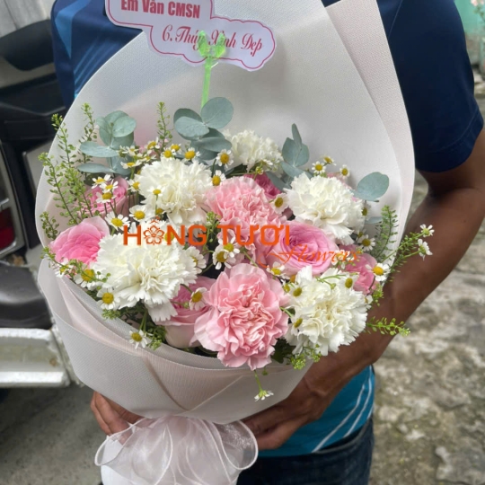 Bó Hoa Cẩm Chướng Hồng Trắng Phối Hồng Phấn