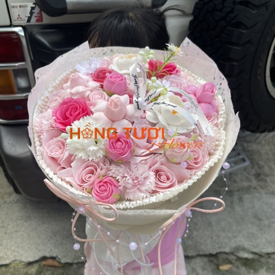 Bó Hoa Sáp Hồng Hai Tone Phối Hoa Trắng