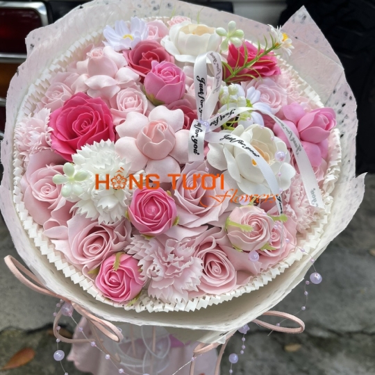 Bó Hoa Sáp Hồng Hai Tone Phối Hoa Trắng