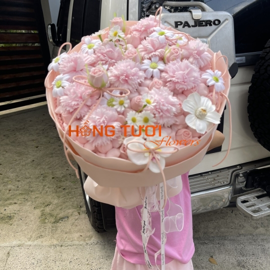 Bó Hoa Sáp Hồng Pastel Phối Hoa Cúc Trắng