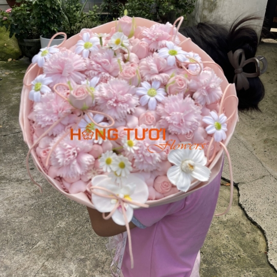 Bó Hoa Sáp Hồng Pastel Phối Hoa Cúc Trắng