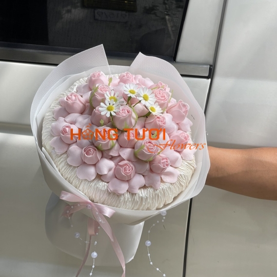 Bó Hoa Sáp Hồng Phấn Phối Cúc Trắng
