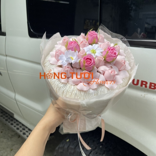 Bó Hoa Sáp Hồng Phấn Phối Nụ Hồng Đậm