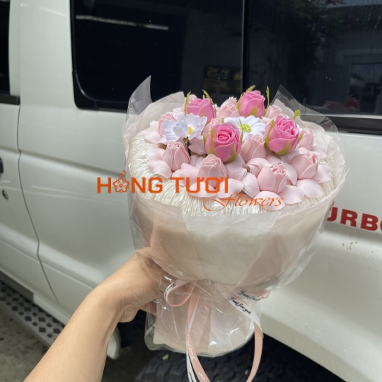 Bó Hoa Sáp Hồng Phấn Phối Nụ Hồng Đậm