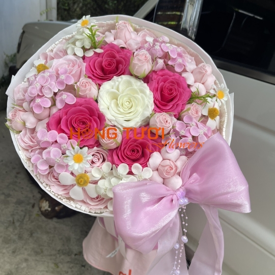 Bó Hoa Sáp Hồng Phối Hồng Trắng Nơ Hồng