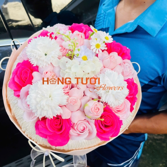 Bó Hoa Sáp Hồng Phối Trắng Dáng Tròn