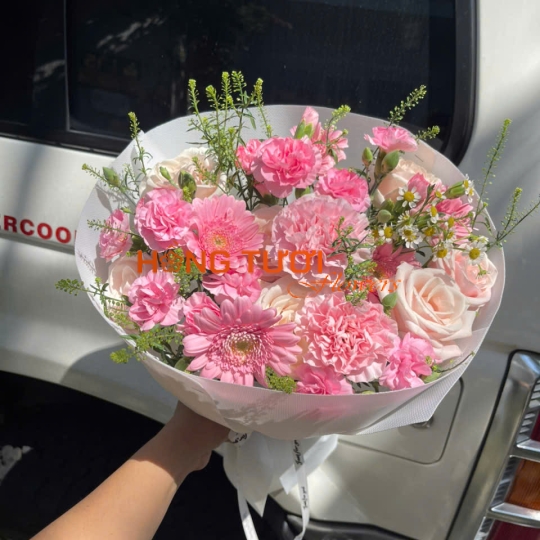 Bó Hoa Tươi Hồng Pastel Phối Đồng Tiền Và Cẩm Chướng