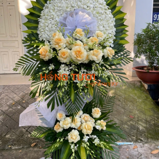 Kệ Hoa Chia Buồn Hai Tầng Lan Trắng Phối Hồng Kem