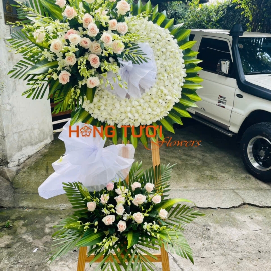 Kệ Hoa Chia Buồn Vòng Lan Trắng Phối Hồng Phấn